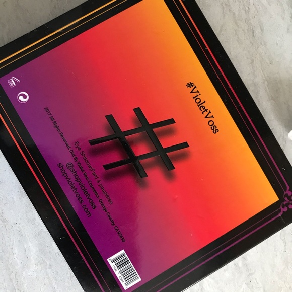 💗VIOLET VOSS Hashtag Pro Eyeshadow Palette - Picture 14 of 14